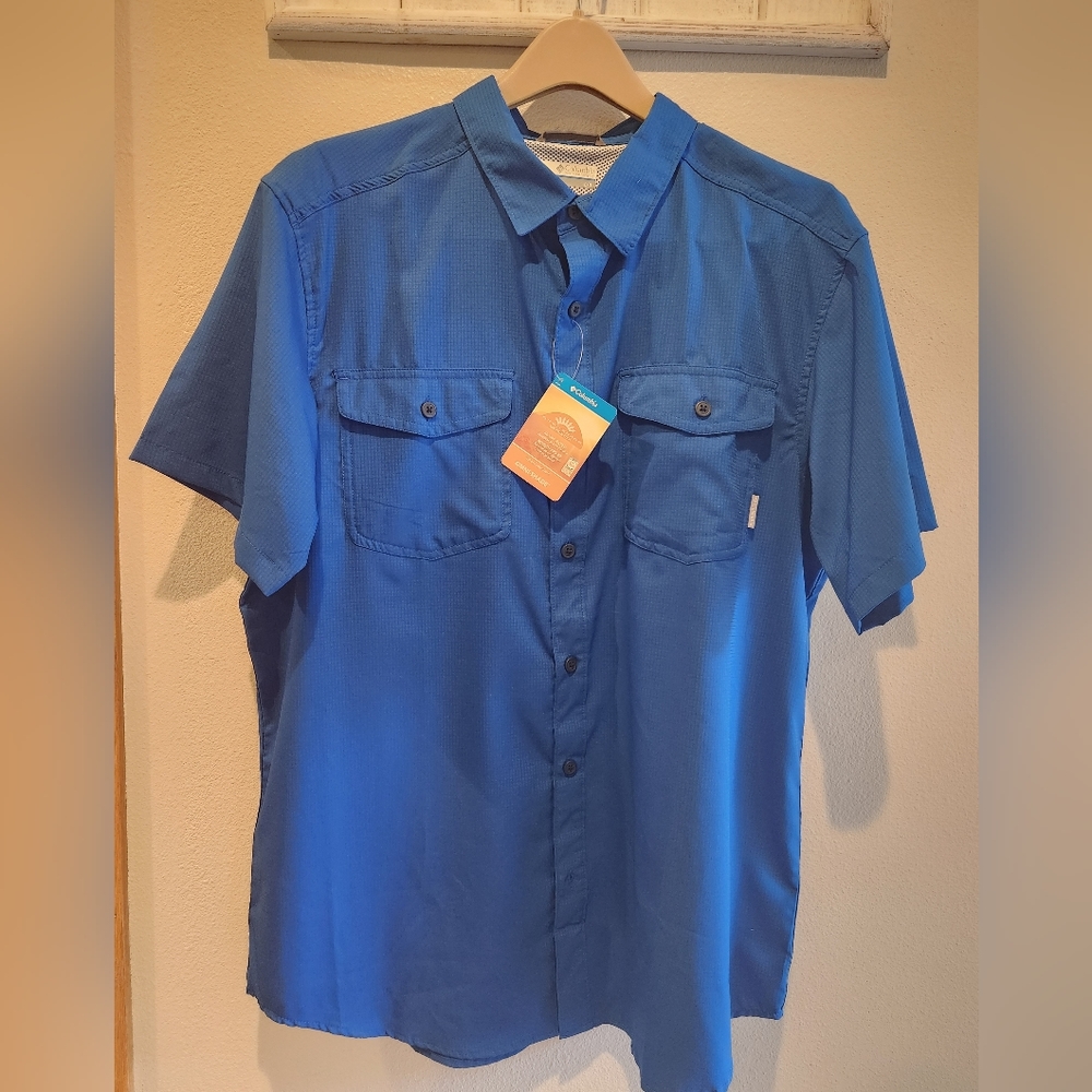 Columbia brand men's short sleeve omni shade shirt. Size L.